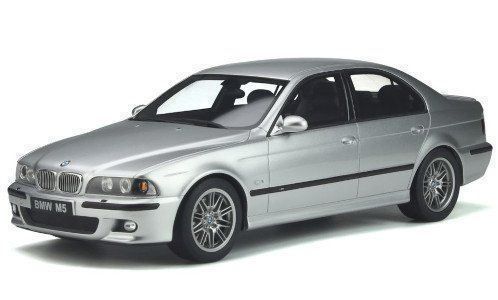 BMW Modellini d'auto: BMW M5 E39 1998-2003 Titanium silber met.      1:18 – Nuovo e nell'imballaggio originale da Gerlafingen venduto da espero88