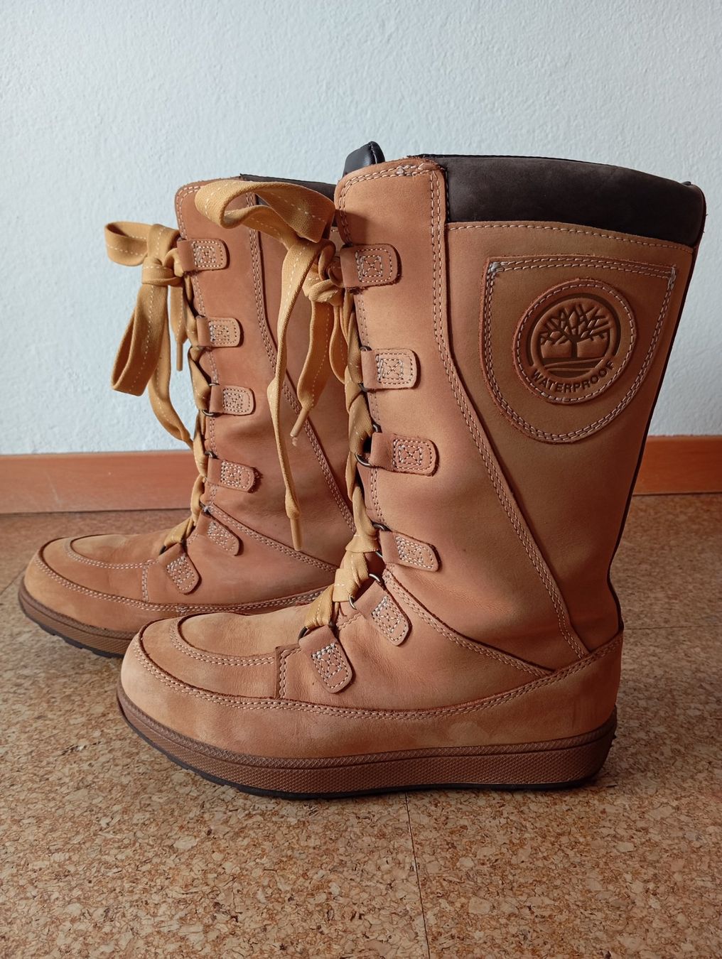 Timberland Scarpe da donna: TIMBERLAND Mukluk Boots "Waterproof" Gr. 38 – Nuovo (secondo la descrizione) da Zeneggen venduto da shemesh_ 1