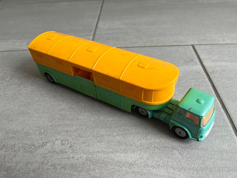 VÉHICULE MINIATURE CAMION Bedford Tractor Unit Mobilgas Vintage Corgi