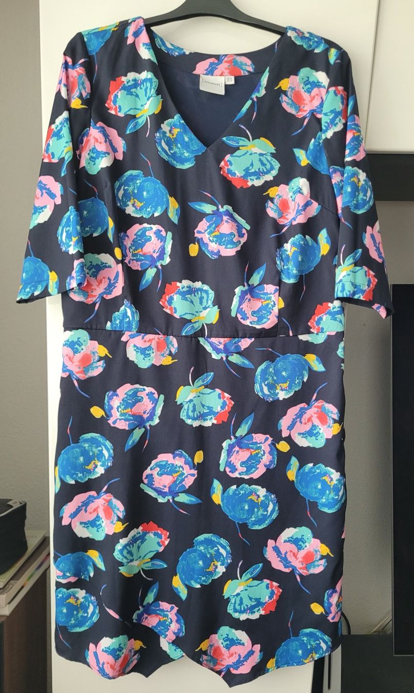 Vestiti: Midikleid – Usato da Sevelen venduto da Motchi