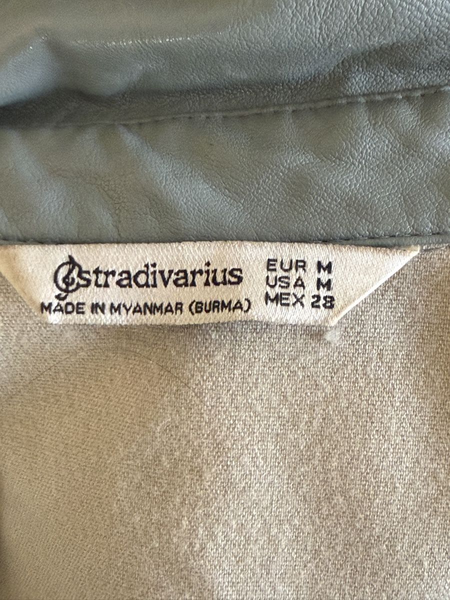 Stradivarius Giacche: Trendige Kunstleder Jacke – Nuovo (secondo la descrizione) da Niederuzwil venduto da Lisascloset 3