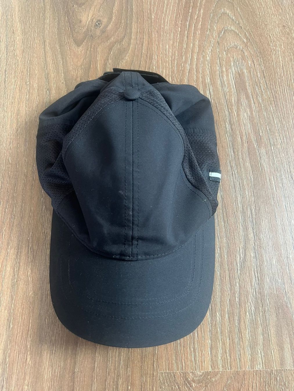 Decathlon Copricapi, berretti & cappellini: Casquette sport Decathlon noire – Usato da Môtiers NE venduto da ElGreco3099