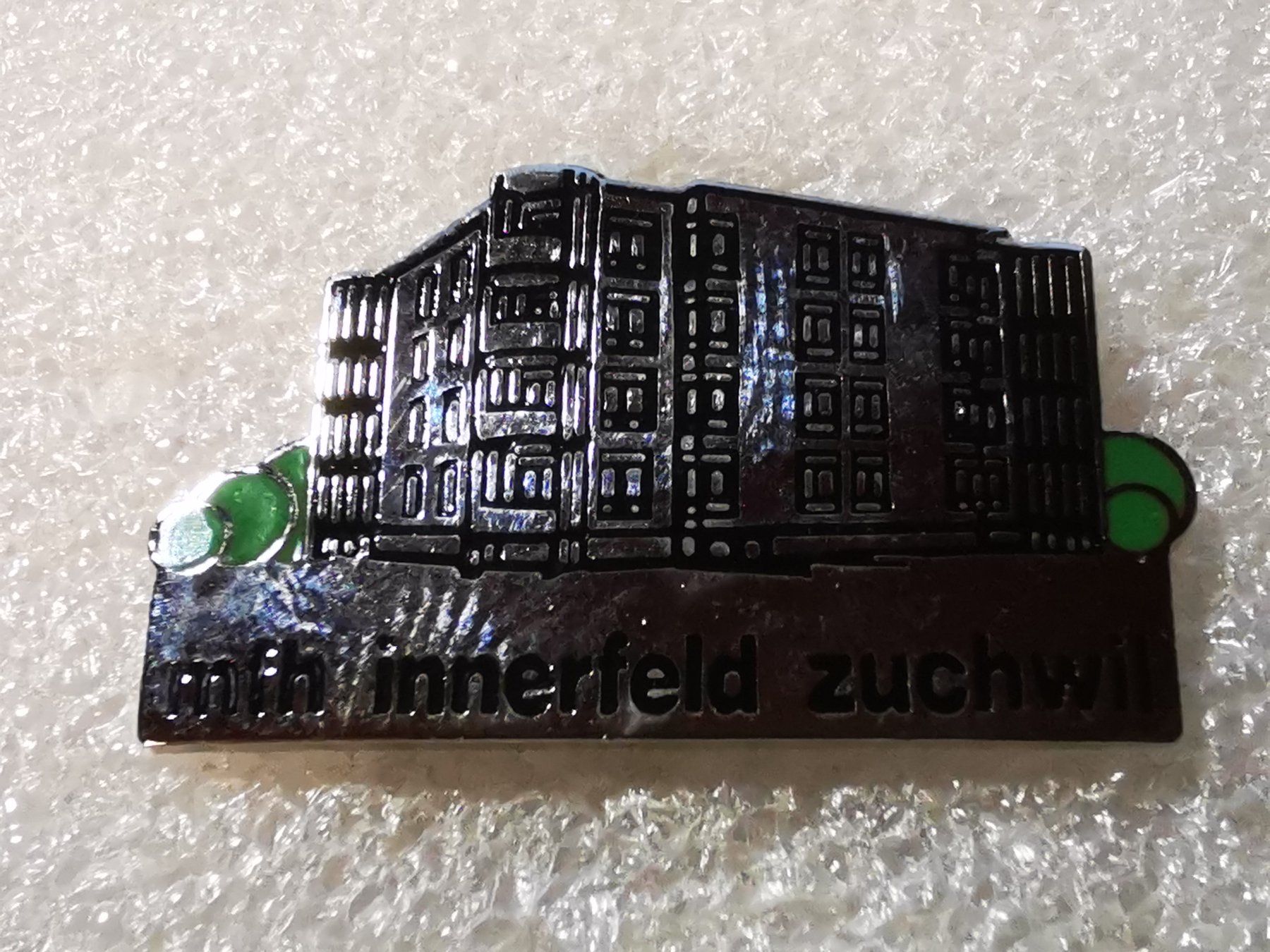 Placchette & Badge: Ansteckpin 20: mfh Innerfeld Zuchwil – Usato da Oppligen venduto da Pin-Fall-Shop