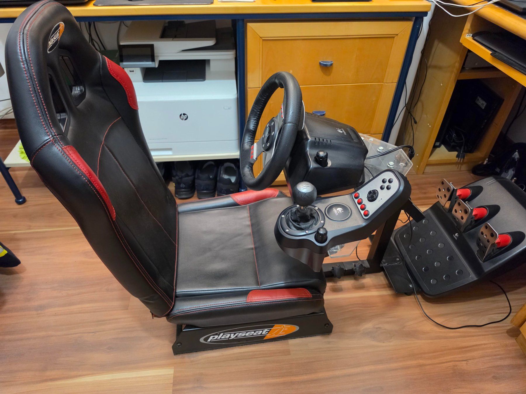 Playseat Sedie: Playseat + Logitech G27 – Usato da orselina venduto da Moucho