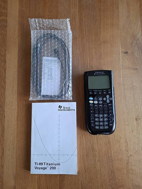 Calcolatrici tascabili: Calculatrice Ti-89 titanium voyage 200 – Usato da Vuadens venduto da luc_l7p7 3
