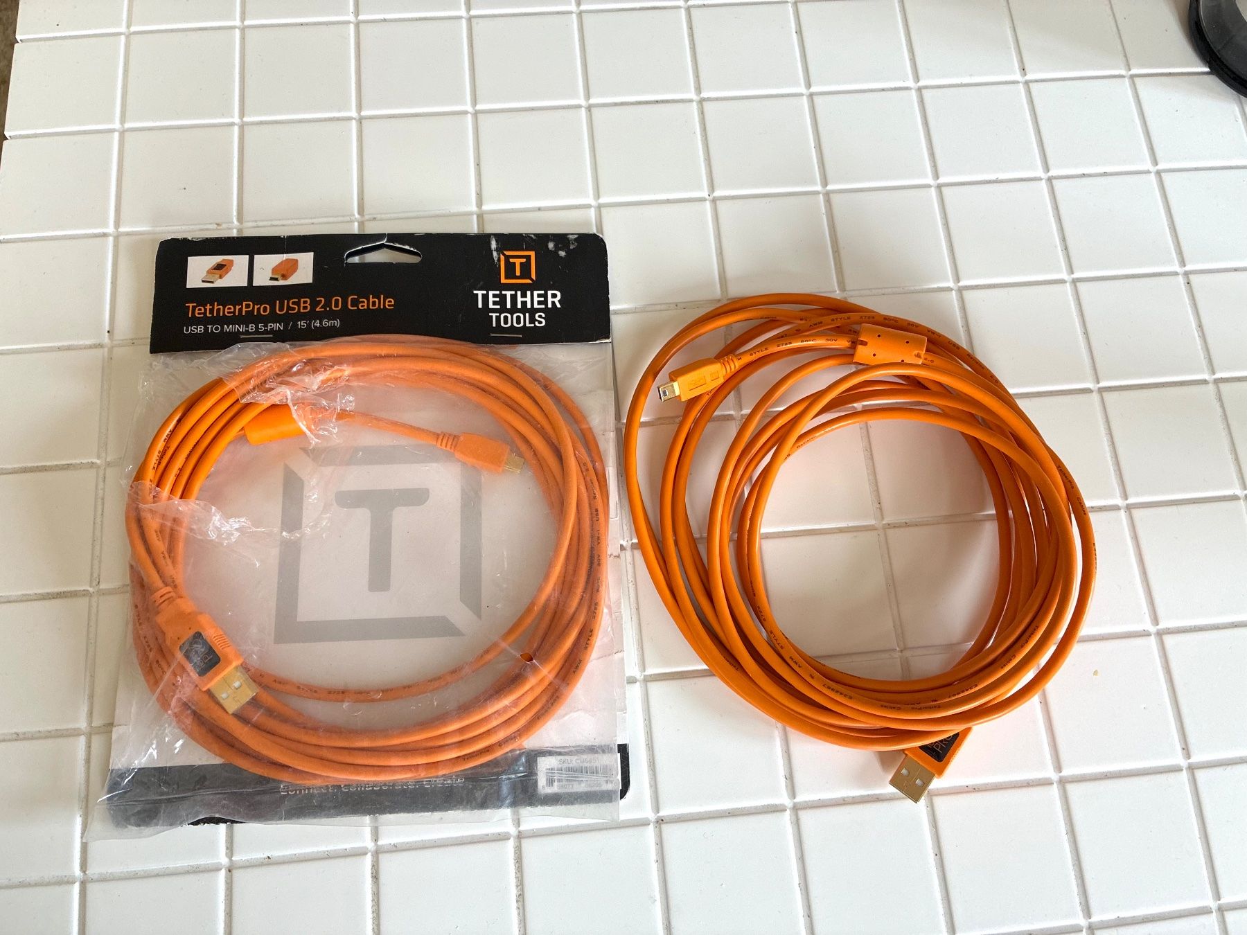 Kabel: 2 x tethertools kabel – Gebraucht aus Fribourg von waves55