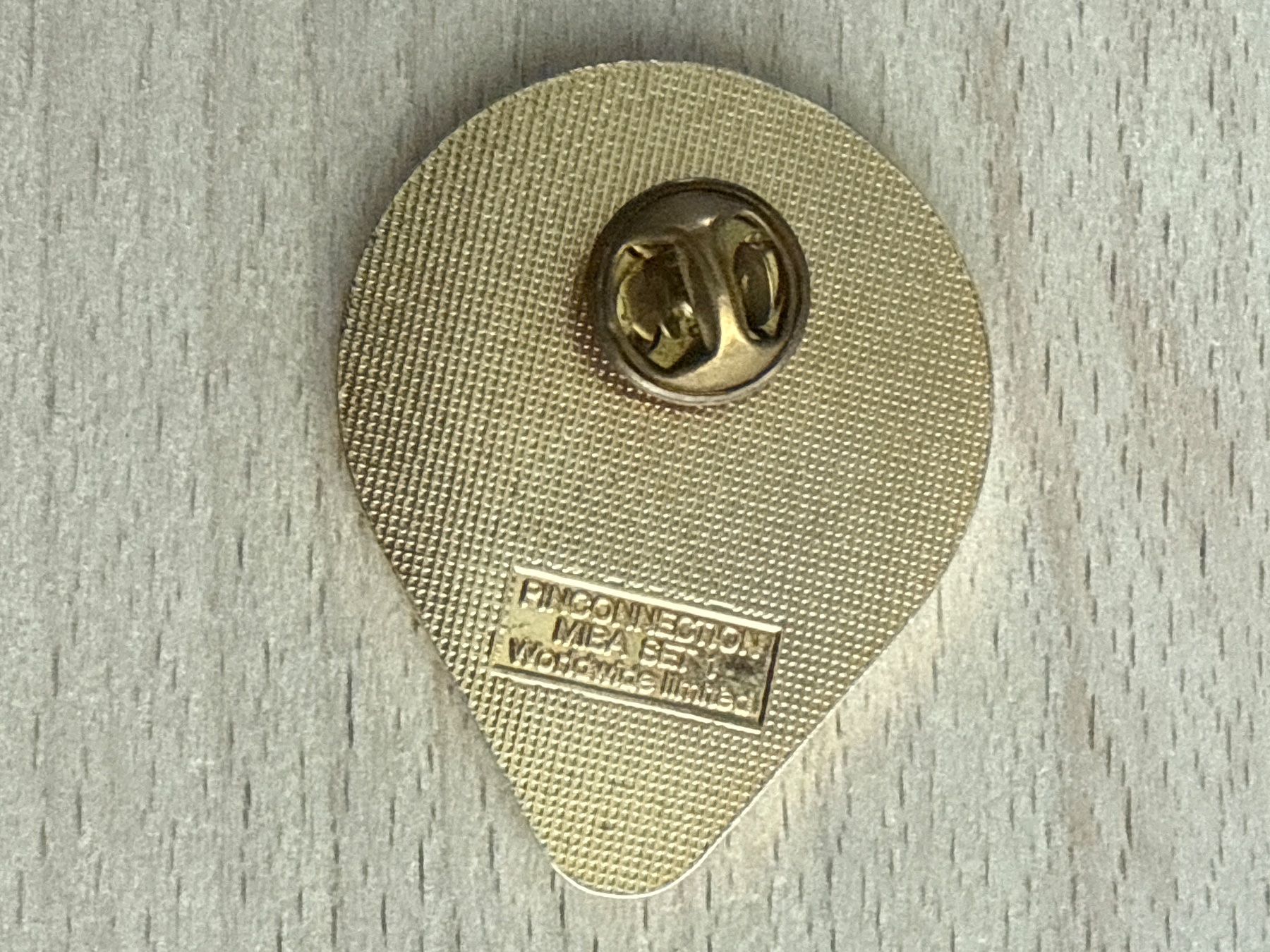 Placchette & Badge: Pin Kaffeerahmdeckeli – Usato da Glattbrugg venduto da Schweigmatt 1