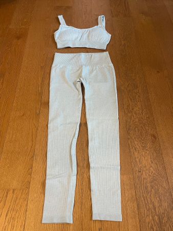 Sport Set, hellblau, Gr. M gerippt, neu
