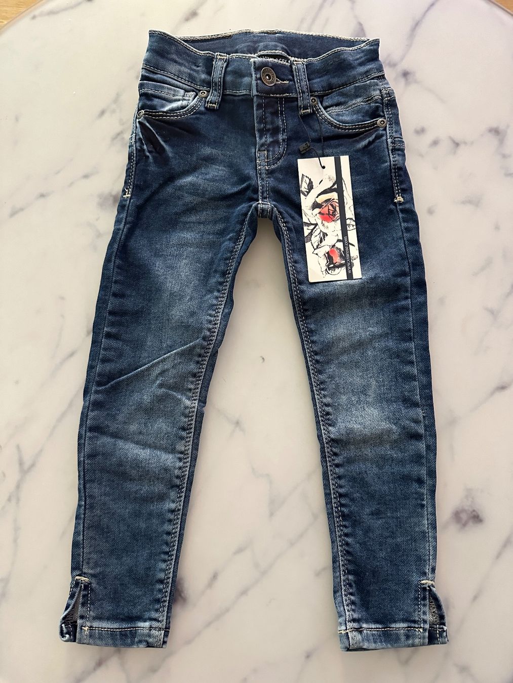 Pantaloni: Vinrose Jeans Junge Grösse 92 NEU – Nuovo e nell'imballaggio originale da Wangen b. Olten venduto da na_wal