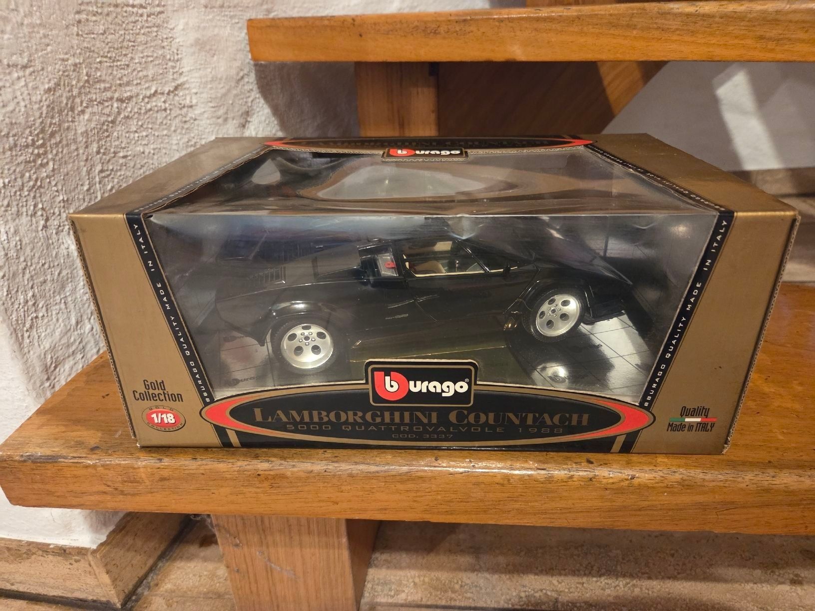 Bburago Modellini d'auto: Sammlung Modellautos Burago 1/18 und 1/24 – Nuovo e nell'imballaggio originale da Winterthur venduto da Marc1023 1