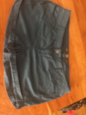 Damen Shorts dunkelblau Grösse 44  guter Zustand