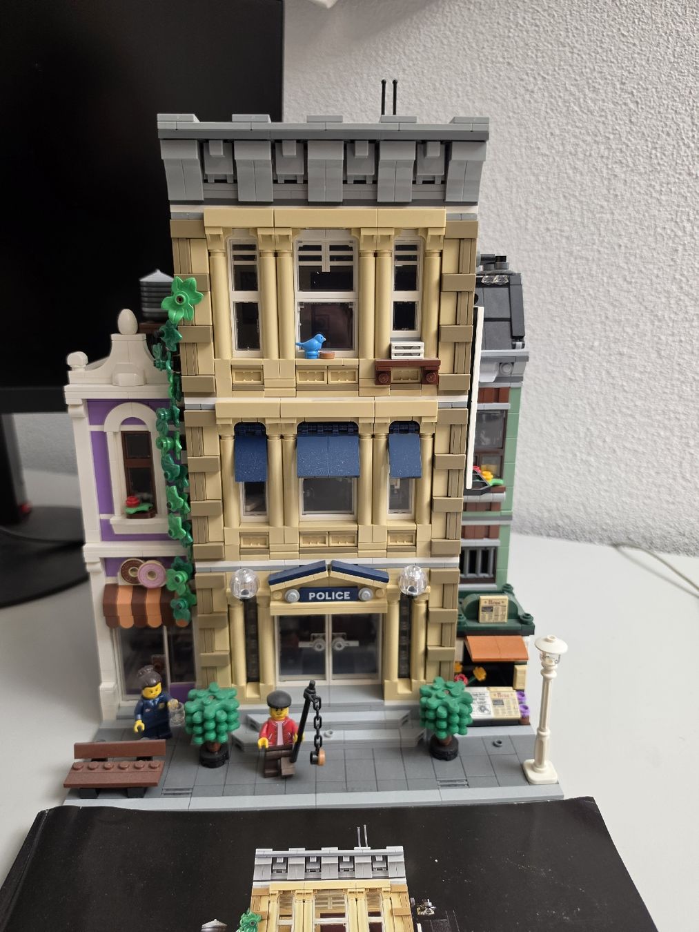 Lego Jeux de construction: Lego 10278 Polizeistation – D'occasion à Fischbach LU par Micra3 2