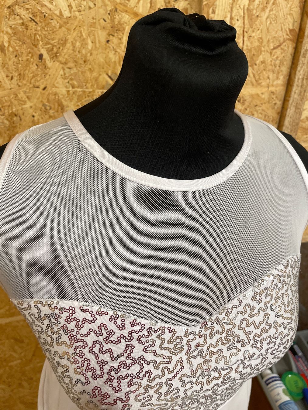 Vestiti: ROBE blanche à paillettes taille S – Usato da Lausanne venduto da PlusValue_Lausanne 3