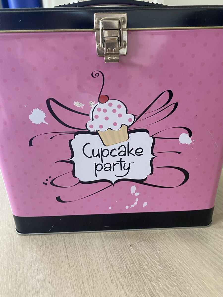 Küchengeräte: Cupcake Maschine Retro – Gebraucht aus Berikon von cel_88c6 1