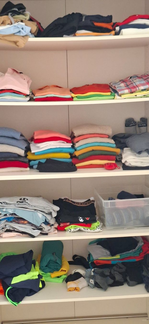 Schränke: Kleiderschrank – Gebraucht aus Männedorf von Mis_nl7l 2