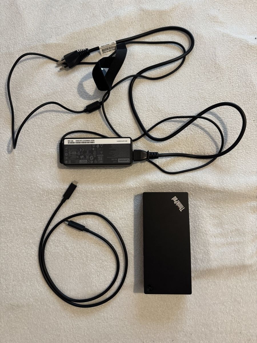 Lenovo Docking station: Lenovo ThinkPad Universal USB-C Dock – Nuovo (secondo la descrizione) da Winkel venduto da rap_rb6z 3