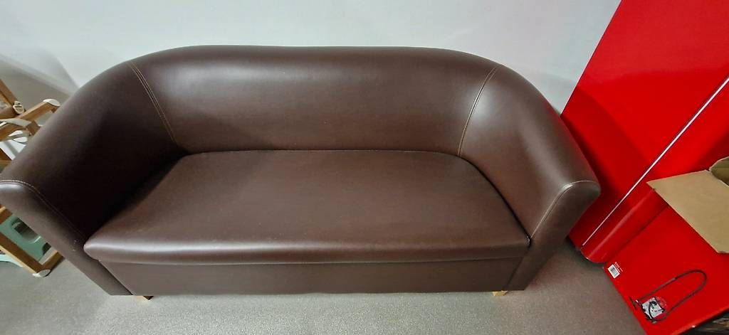 Sofas: Leder Lounge zu verkaufen – D'occasion à Flawil par bonus27