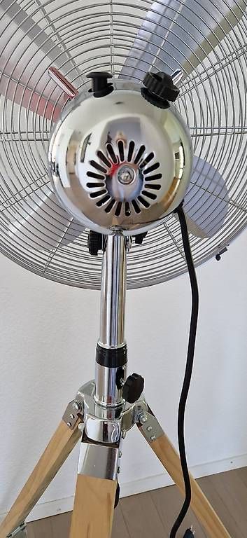 Ventilatoren: Ventilator 3-beinig 130cm – Gebraucht aus Ostermundigen von sunny999 1