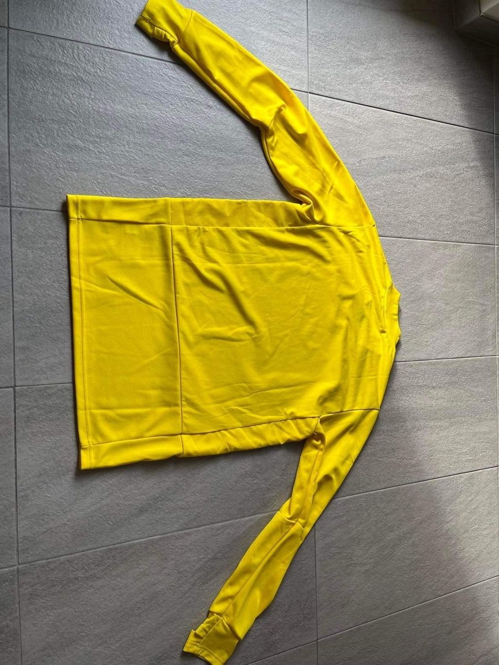 Canottiere & Pantaloni: Shirt Adidas M – Usato da Minusio venduto da liam04 1