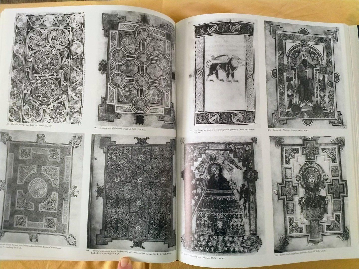 Bücher: Die Kunst des frühen Mittelalters - Grosse Epochen – Gebraucht aus Zürich von Post8000 2