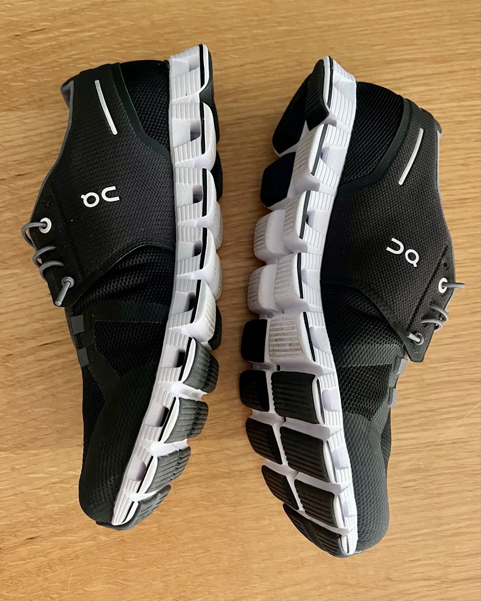 On Herrenschuhe: Chaussures de course ON Cloud noir taille 42 – Gebraucht aus Lausanne von Vracorama 2