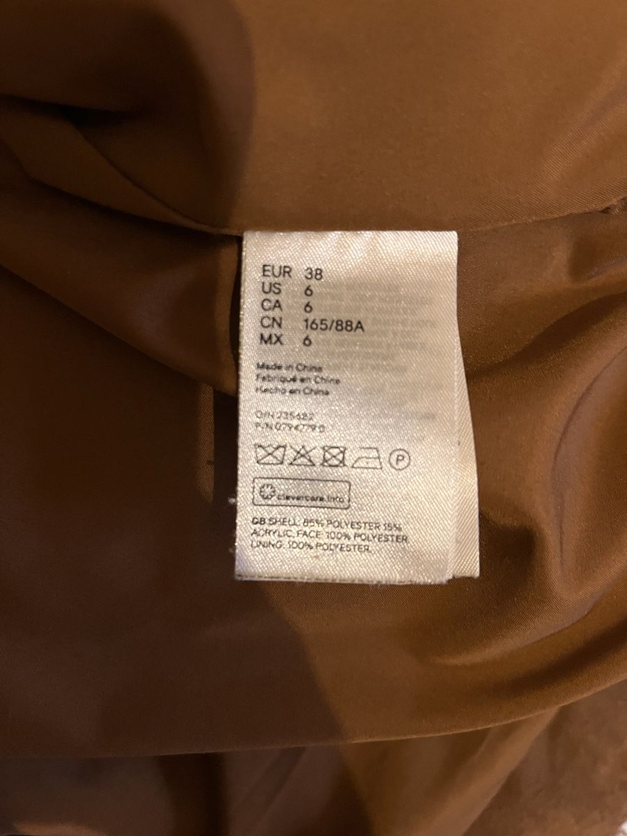 H&M Giacche: Jacke im Teddybär-Stil – Usato da Solothurn venduto da annecather1ne 5