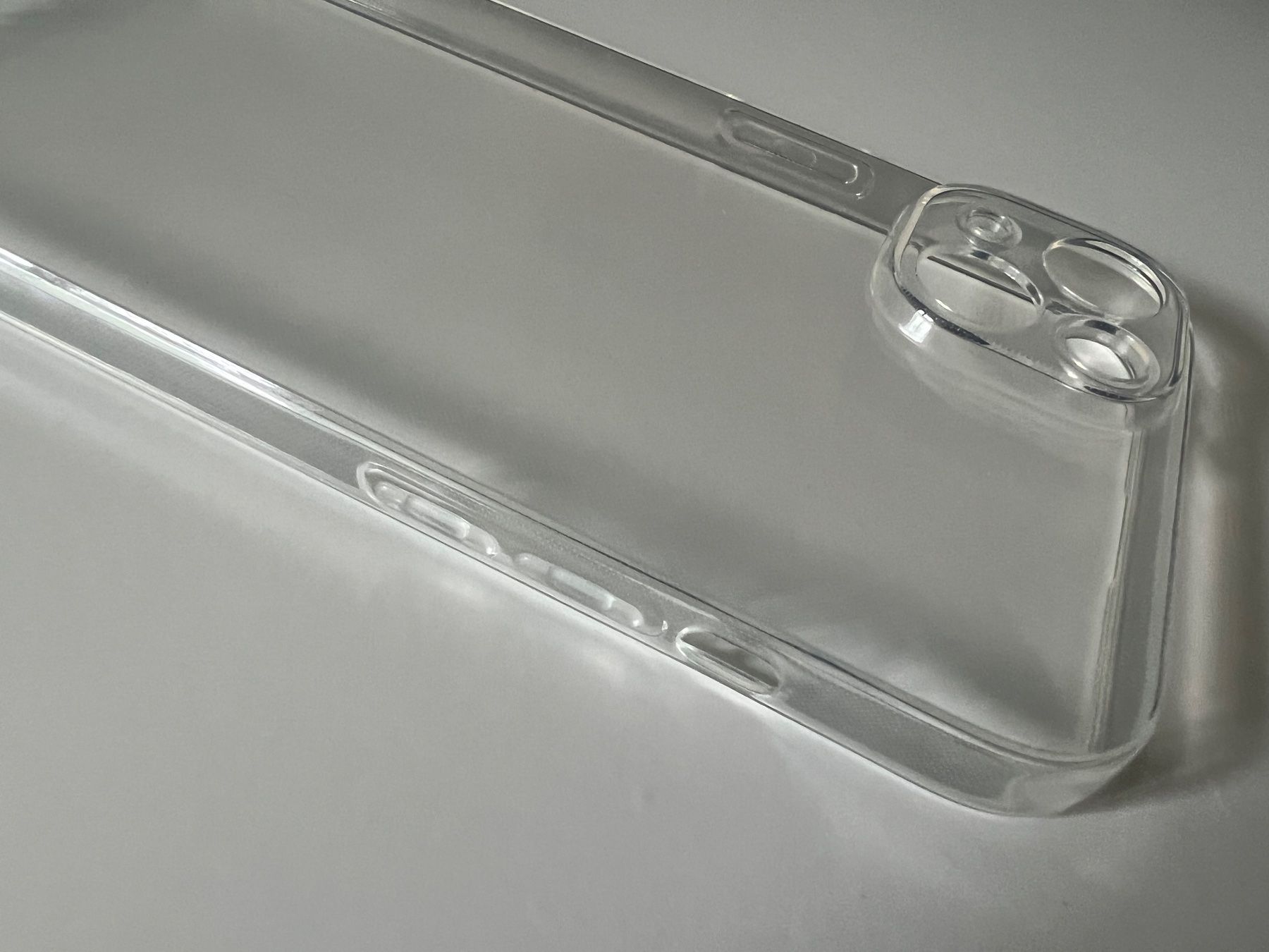 Apple Portables: Transparente Hülle IPhone 14 Plus – Neuf (Voir description) à Altendorf par wqv_97 3