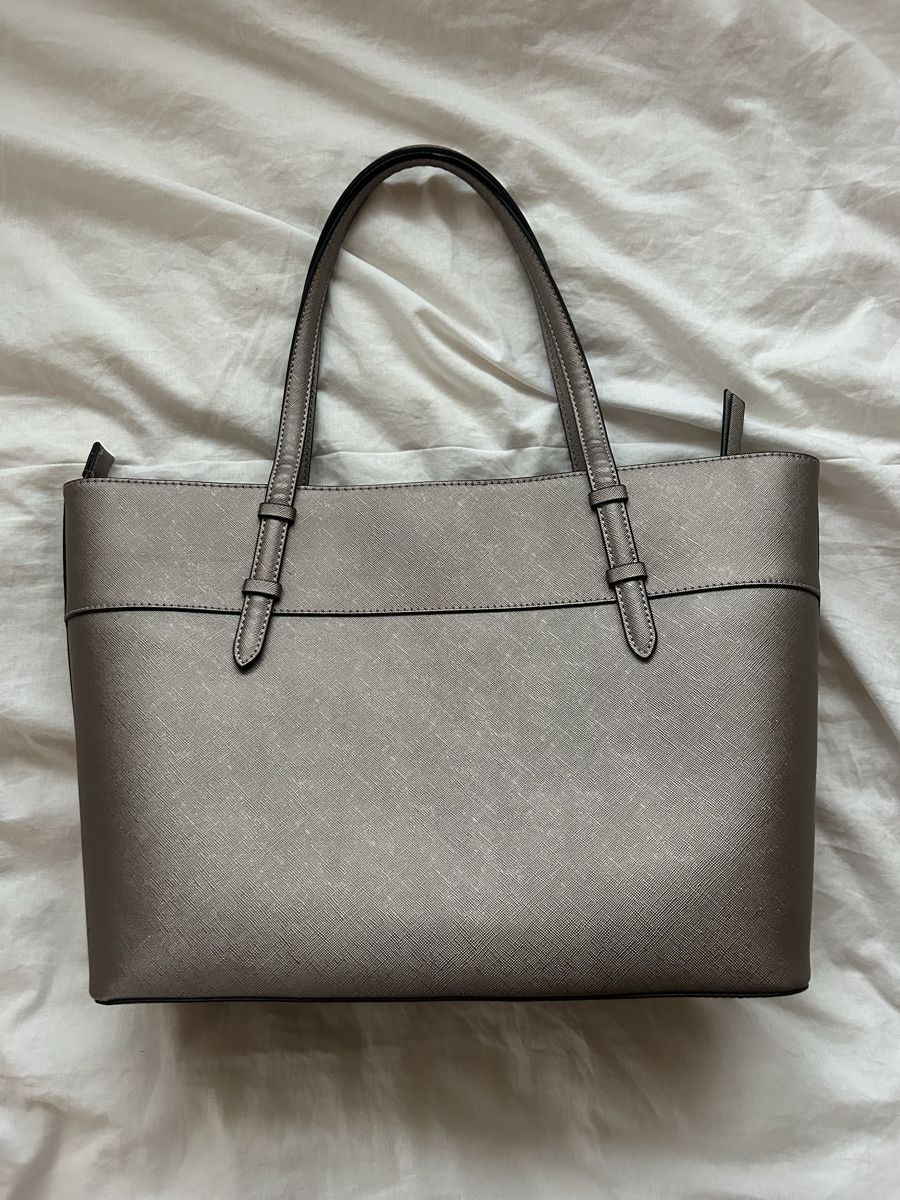 Guess Borse da donna: new guess bag – Nuovo e nell'imballaggio originale da Chur venduto da valico 1
