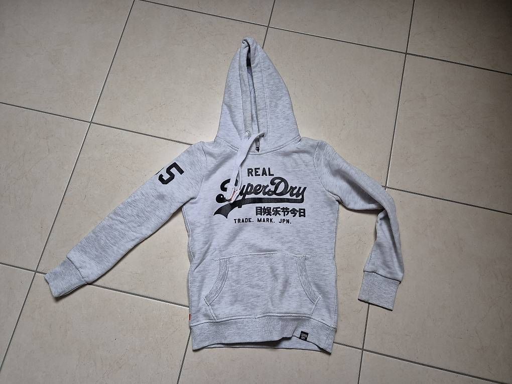 Pulls & Sweat-shirts: Superdry Damenpullover Gr.S – D'occasion à Mettmenstetten par AngelaDell 1