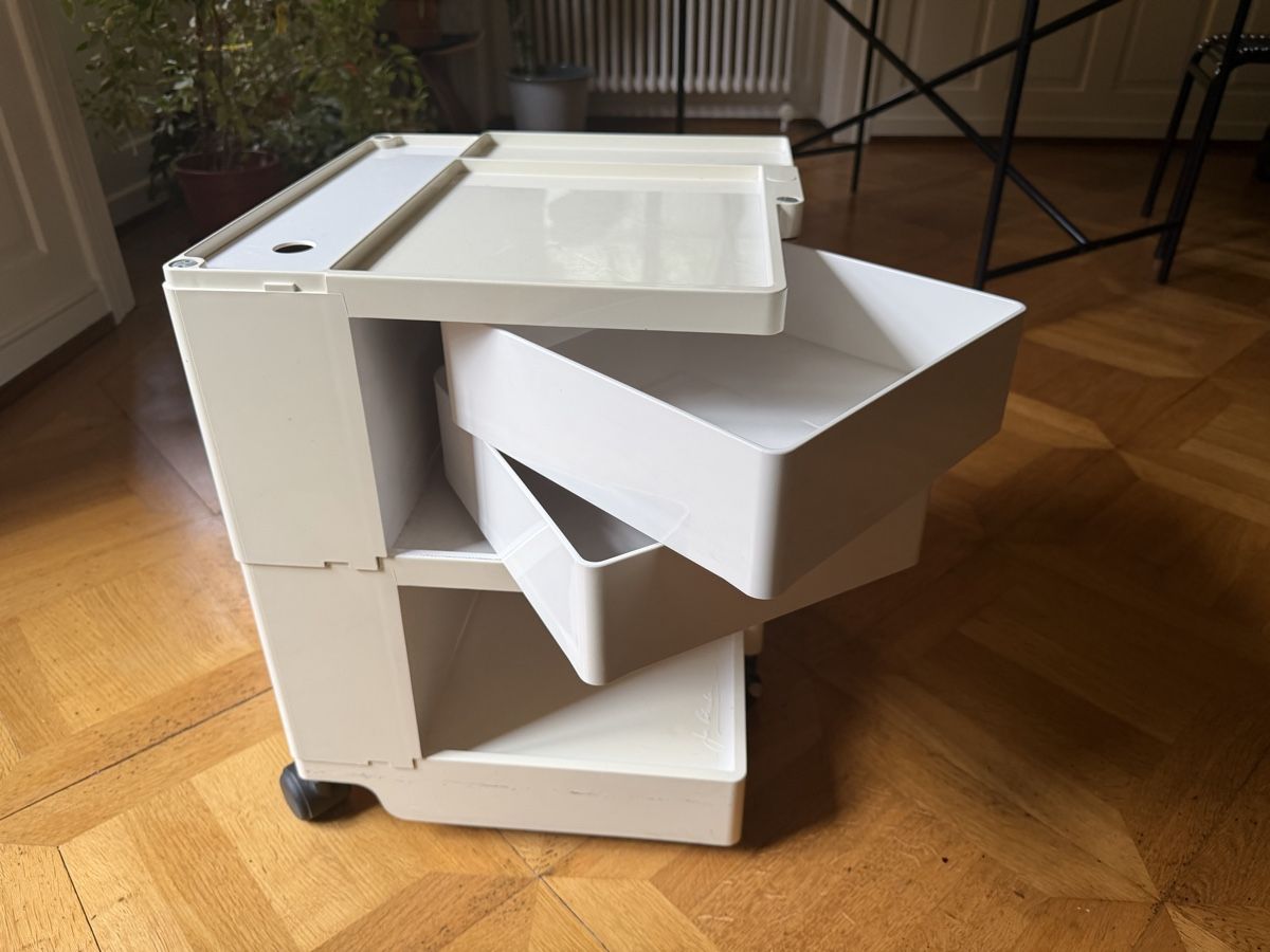 Korpus: Original Joe Colombo Boby B22 Rollcontainer – Gebraucht aus Zürich von mstu08 4