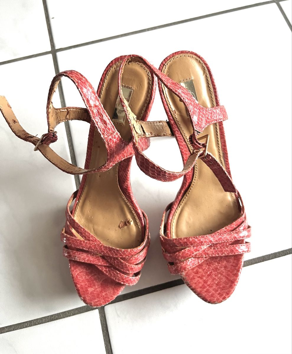 Stradivarius Scarpe da donna: ROSA HIGH HEELS MIT ANIMAL PRINT – Usato da Basel venduto da JJ.Elena 1