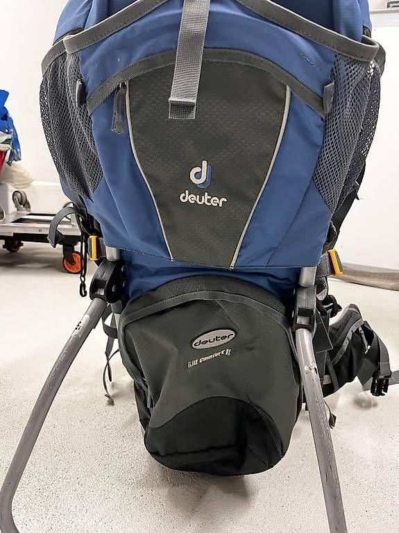 Marsupi portabebè: Kindertrage von deuter – Usato da Gockhausen venduto da S_u_g_a_r
