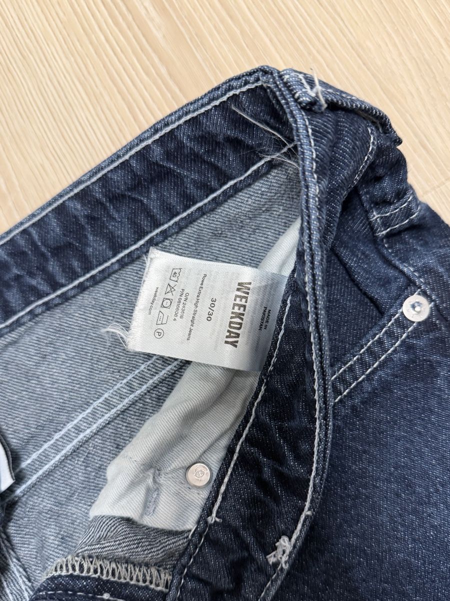 Weekday Jeans: Weekday Dark Blue Jeans, Size 30/30 – Usato da Alchenflüh venduto da panmae8 5