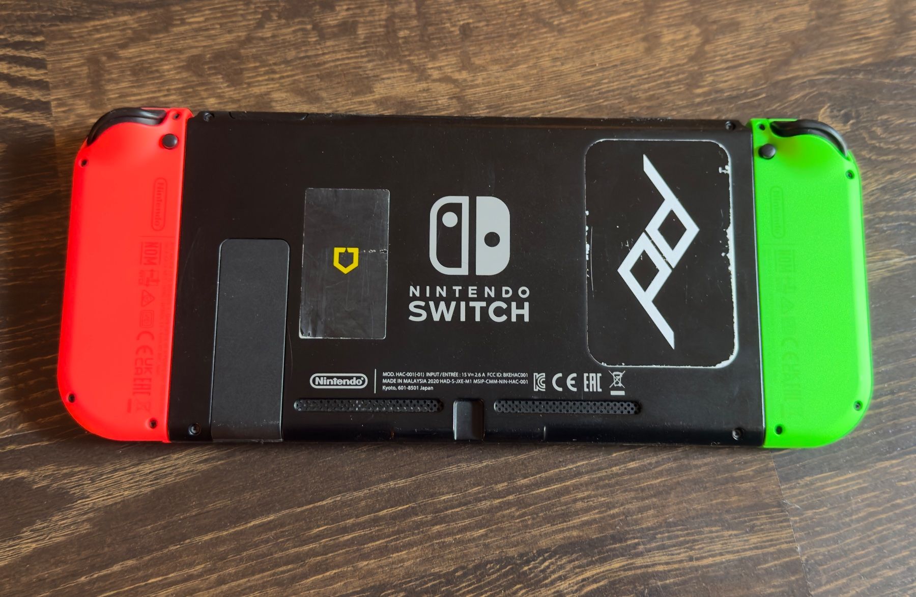 Interrupteurs: Nintendo Switch Set + Spiele und Controller – D'occasion à Richterswil par xu32 2