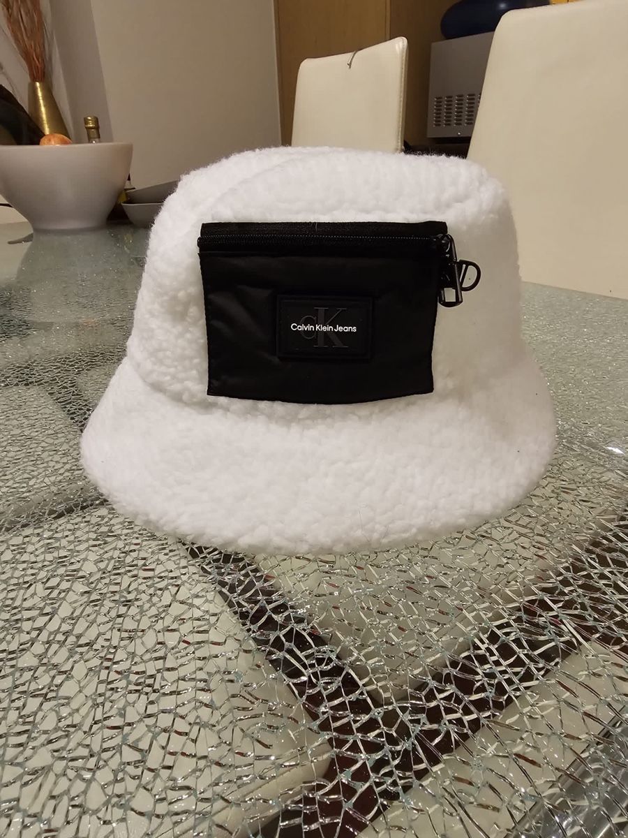 Calvin Klein Chapeaux, bonnets & casquettes: Calvin Klein Hut – Neuf (Voir description) à Luzern par Reni025