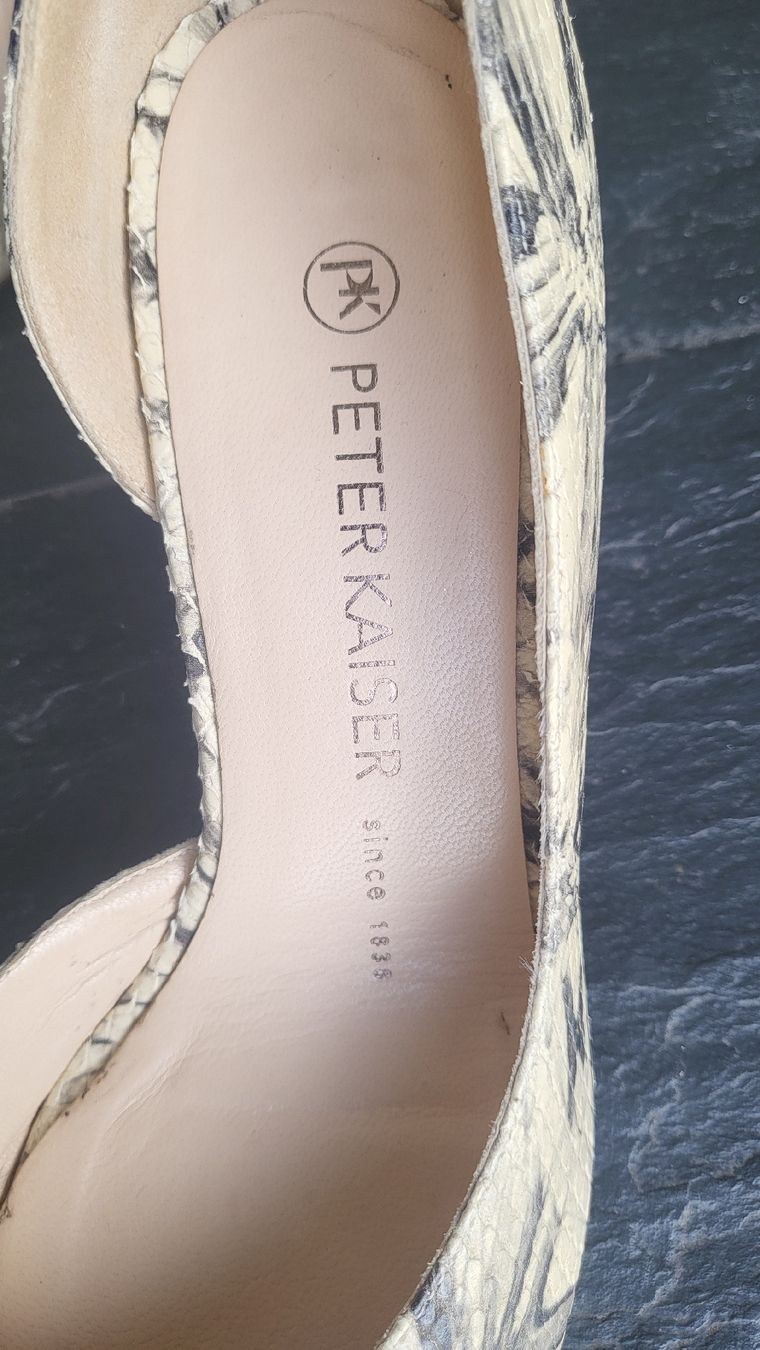 Kaiser Damenschuhe: Peter Kaiser Pumps Gr. 4 / 37, Python Print, neuwertig – Gebraucht aus Gutenswil von Spomi 2
