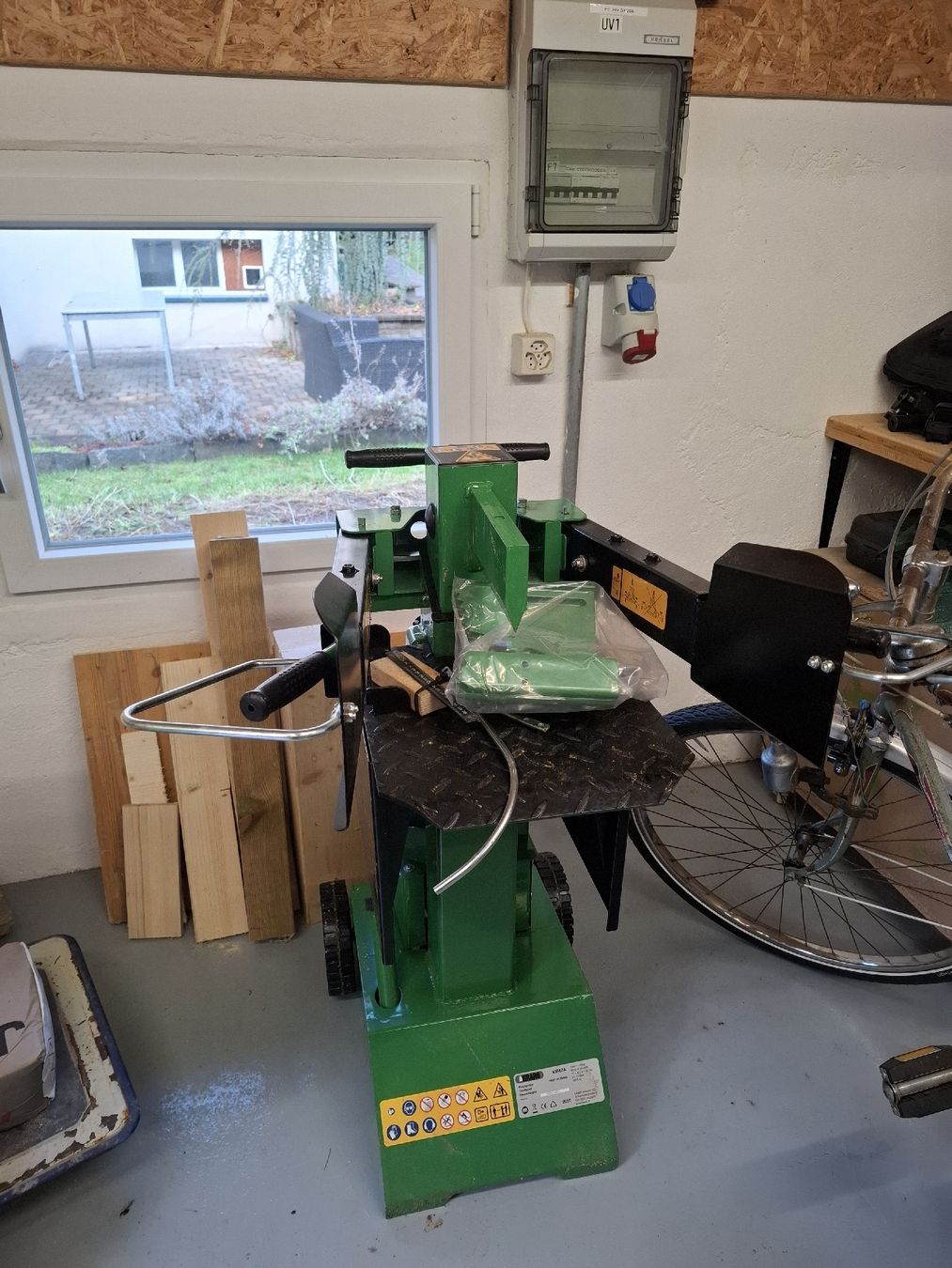 Tutte le macchine: Holzspalter 8T Vermietung – Usato da Bauma venduto da Timon1296 1