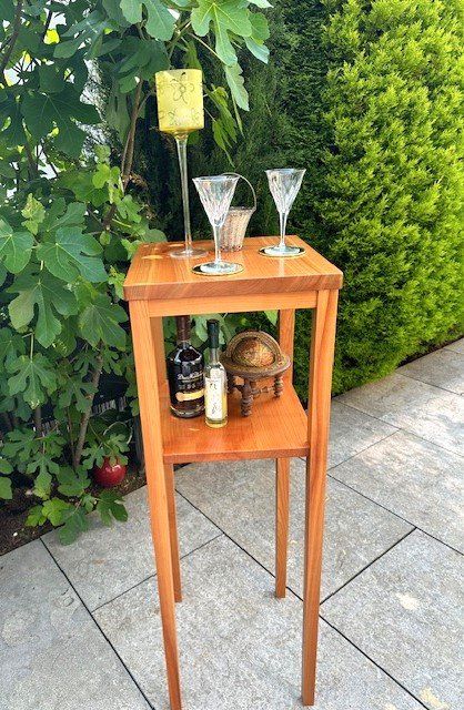 Ladenausstattungen & Messebau: BaR SäuLe – Gebraucht aus Winkel von zeho