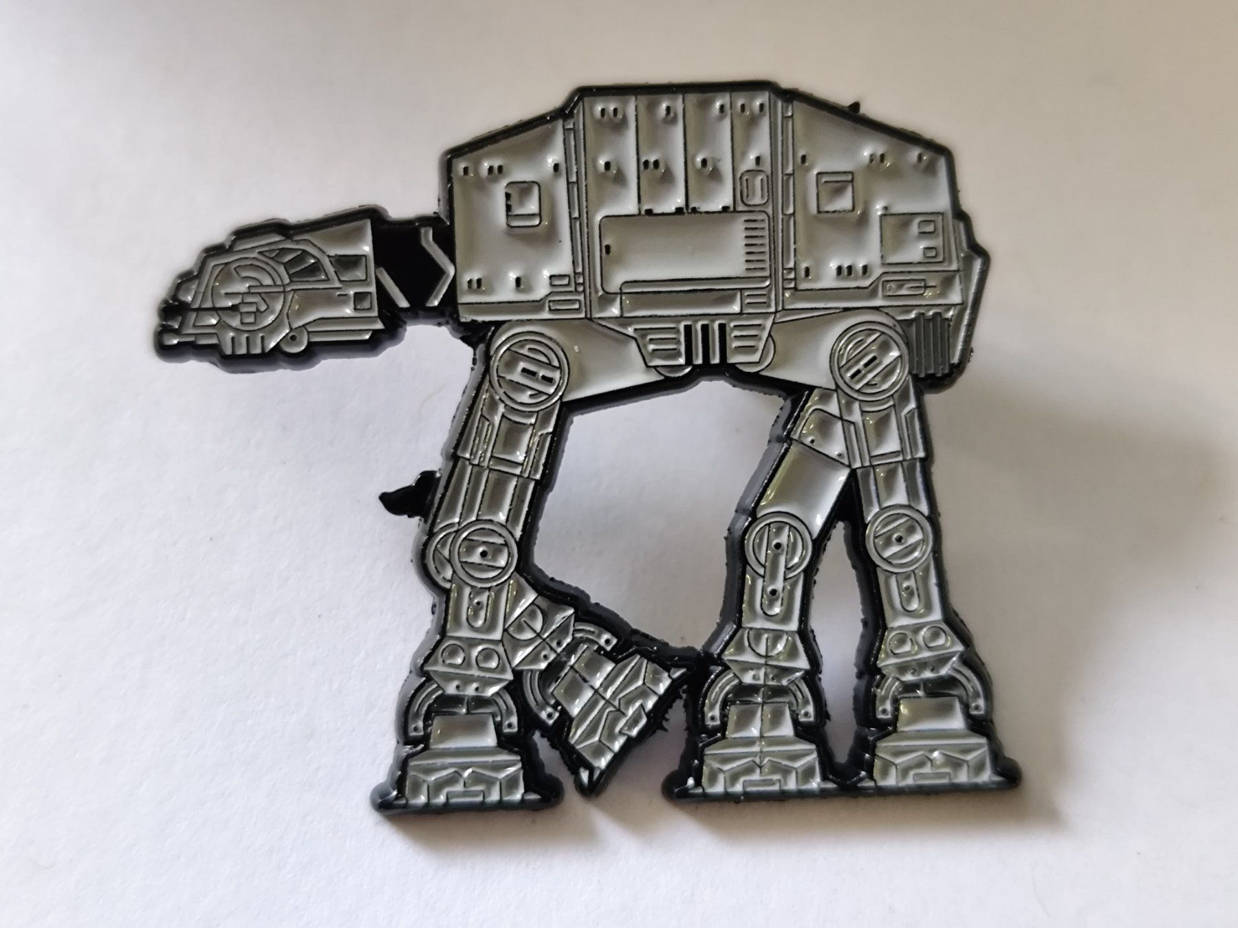 Placchette & Badge: AT AT - Angriffstransporter - Star Wars Pin – Nuovo (secondo la descrizione) da Bettingen venduto da hamau2012