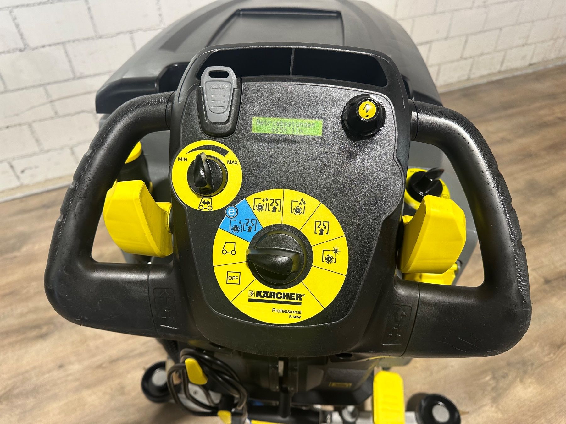 Kärcher Tutte le macchine: Kärcher B 60 Neuw.Batterien – Usato da Bettwiesen venduto da chili1 9