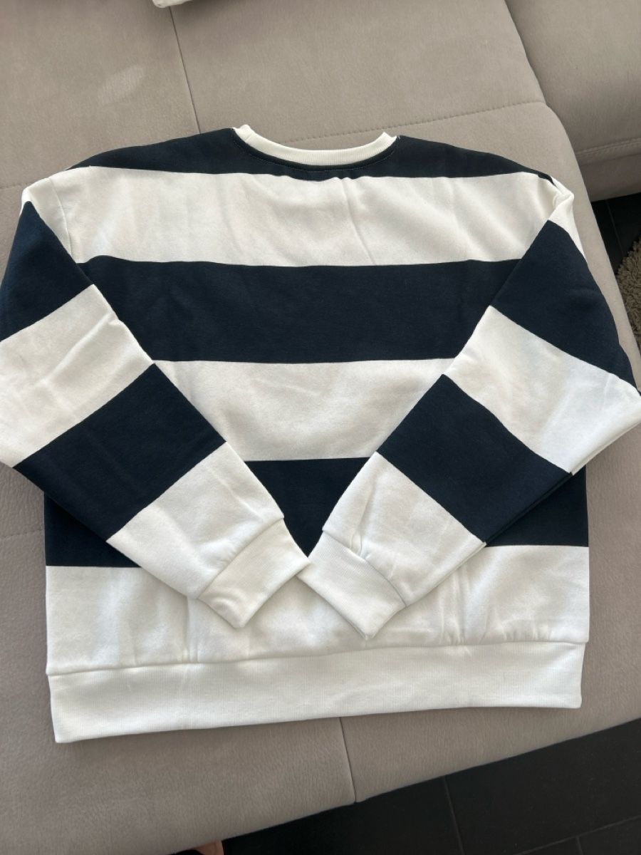 Pullover & Sweatshirts: Pullover von Chicoree, Grösse M – Neu (gemäss Beschreibung) aus Erlinsbach SO von hallon480 1