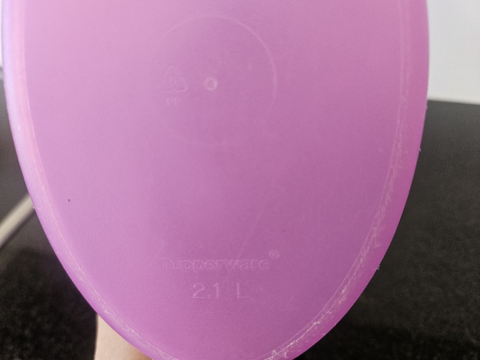 Tupperware Carafes: Pichet Tupperware rose contenance 2,1L – D'occasion à Morges par Mlle_Croft_91 3