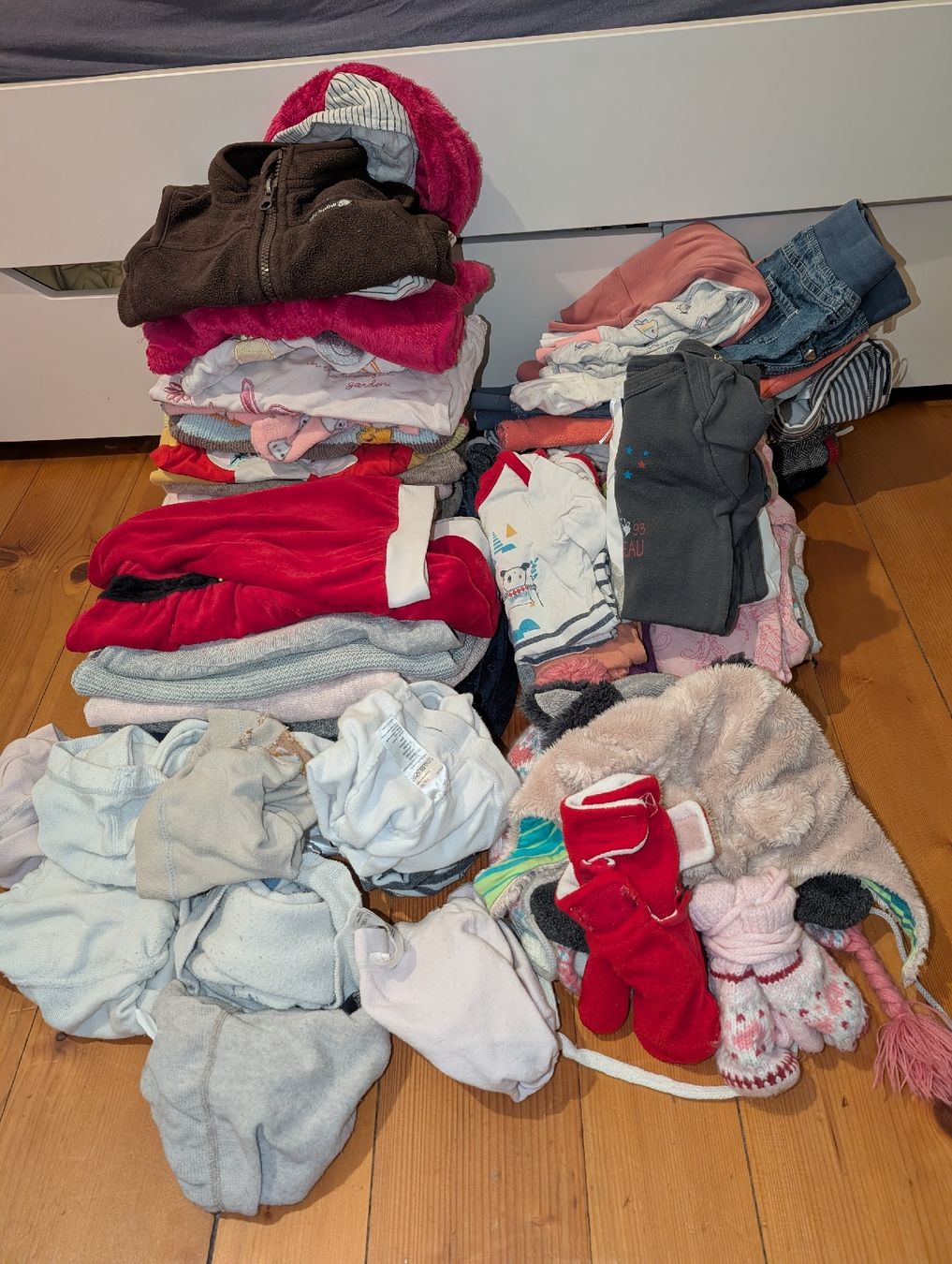 Kleiderpakete & -sets: Mädchenset Winter 74 – Gebraucht aus Wallisellen von Hirshleifer