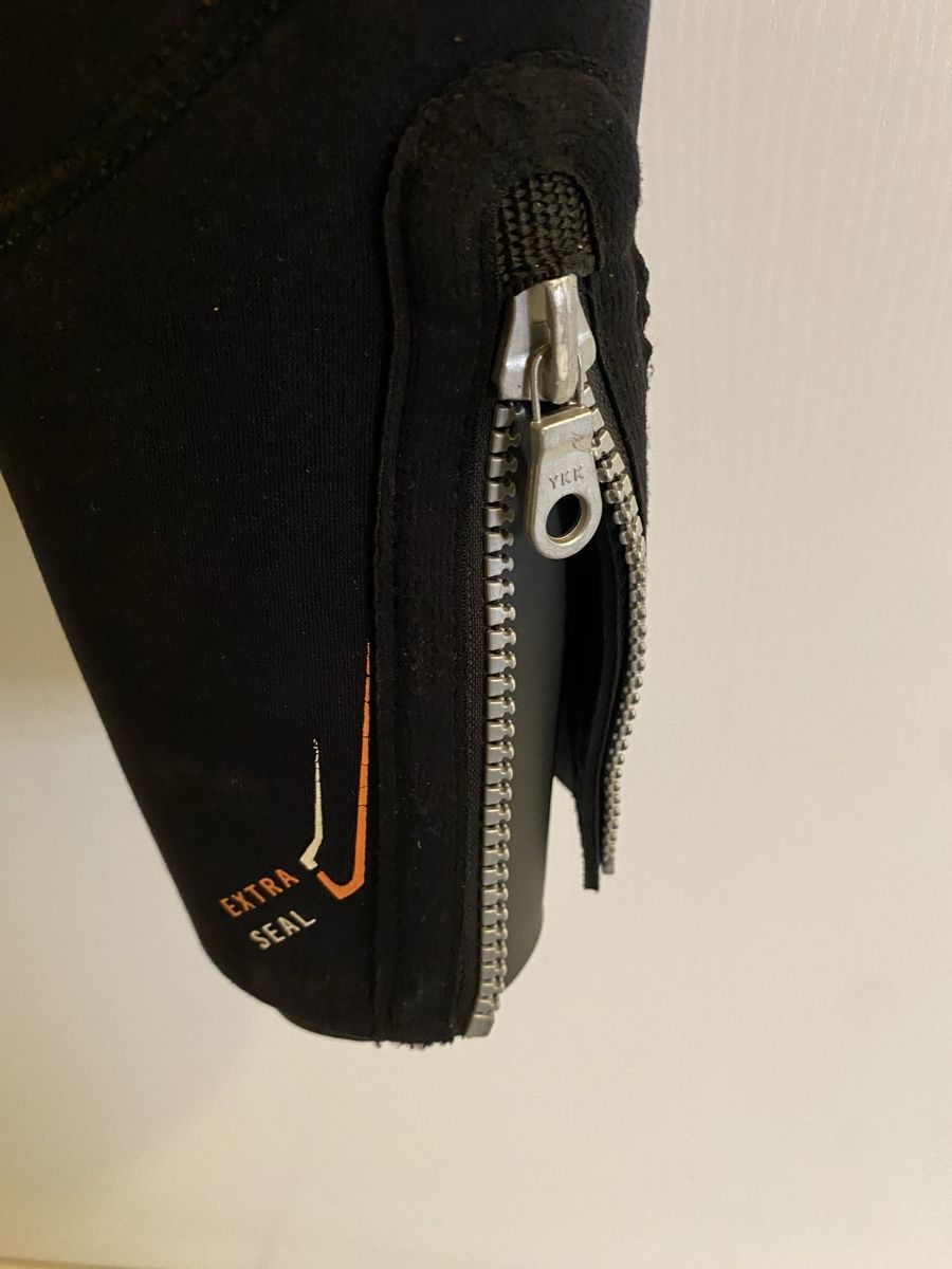 Cressi Mute per immersioni: Tauchanzug 7mm Damen Gr S – Usato da Pfäffikon ZH venduto da Deko-Stopp 3