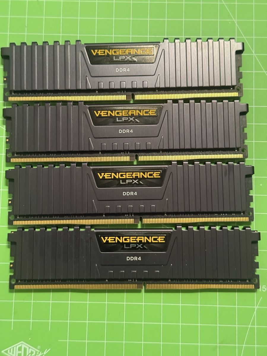 Corsair Memory / RAM: 64GB RAM DDR 4 – Gebraucht aus Zürich von Xaverwenzinger 1