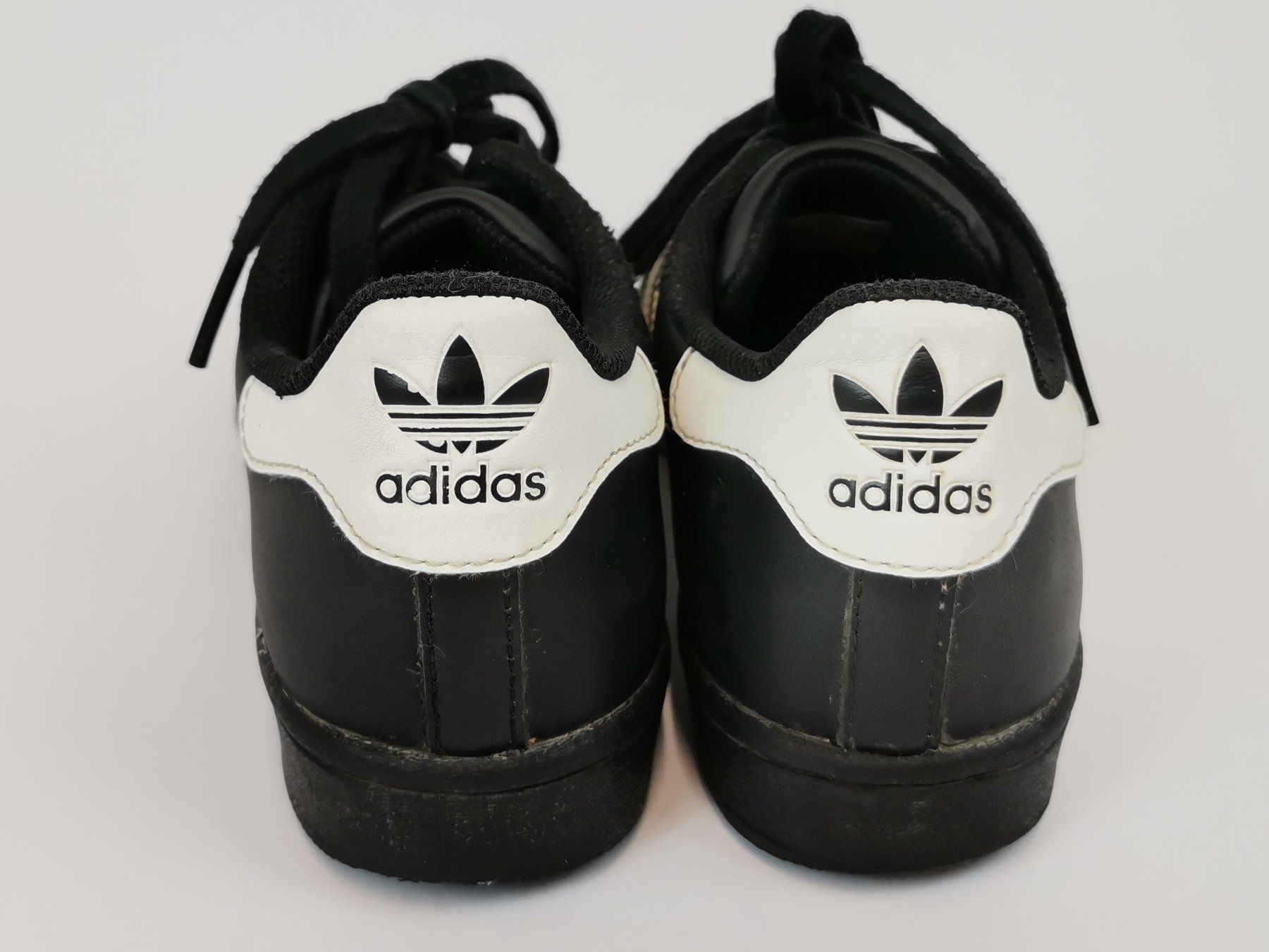 Adidas Chaussures hommes: ADIDAS Sneaker Superstar Schwarz Gr. 35 – D'occasion à Schaffhausen par Restwert_SH 4