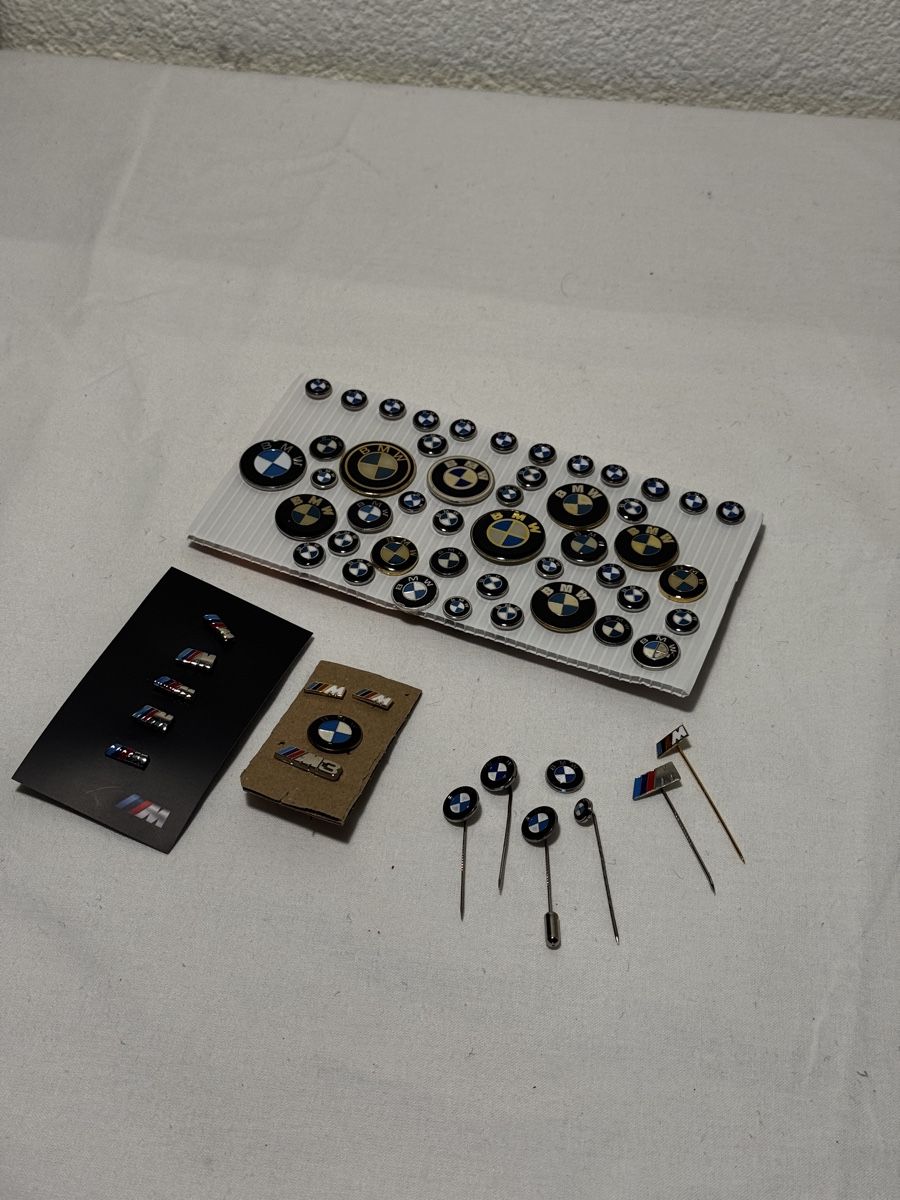 BMW Placchette & Badge: BMW Kollektion: Pins, Anstecker – Usato da Stüsslingen venduto da leo_nzh6 2