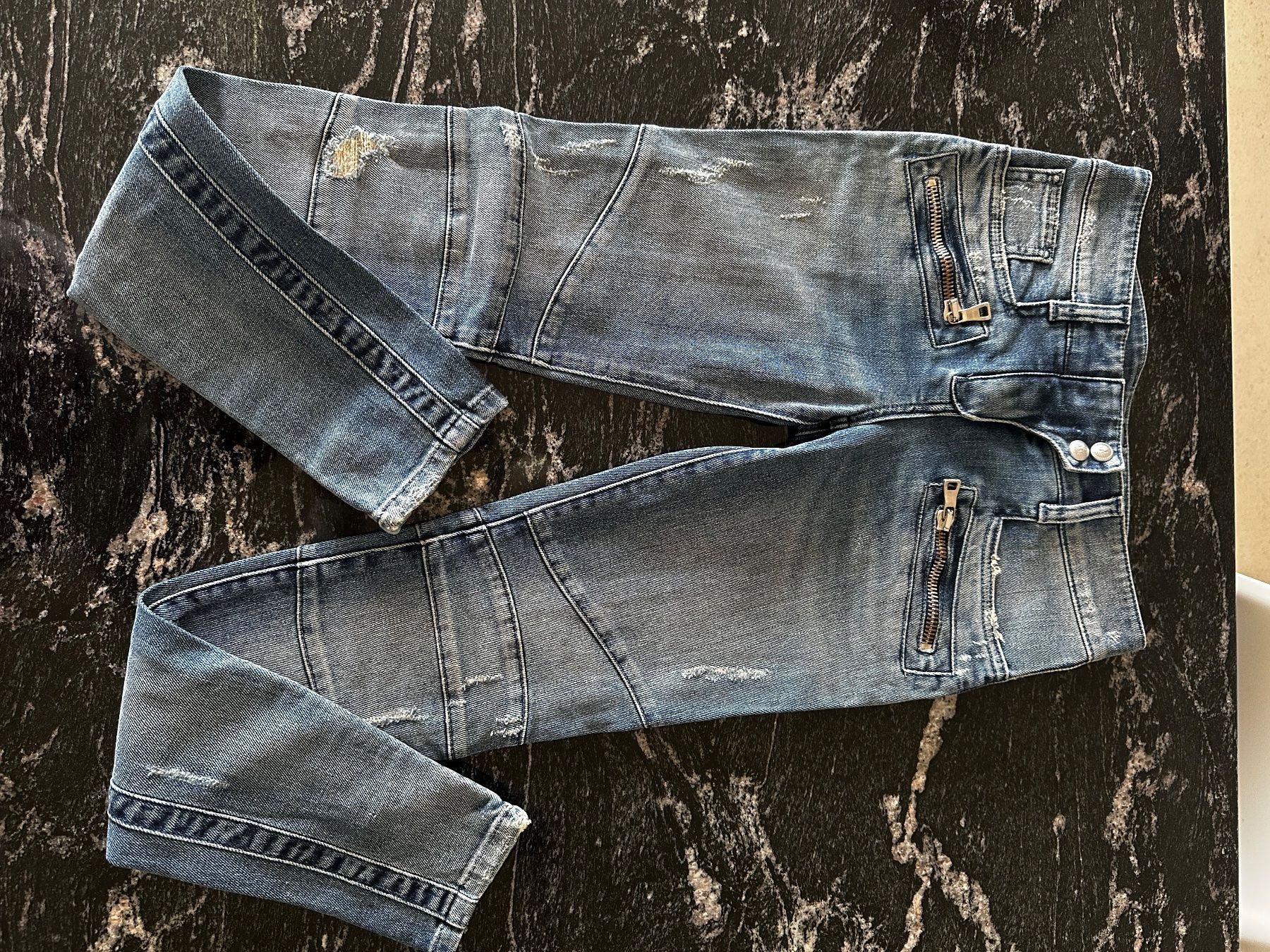 Balmain Jeans: Orig.Balmain jeans Gr.34 – Usato da Kloten venduto da Fibbit