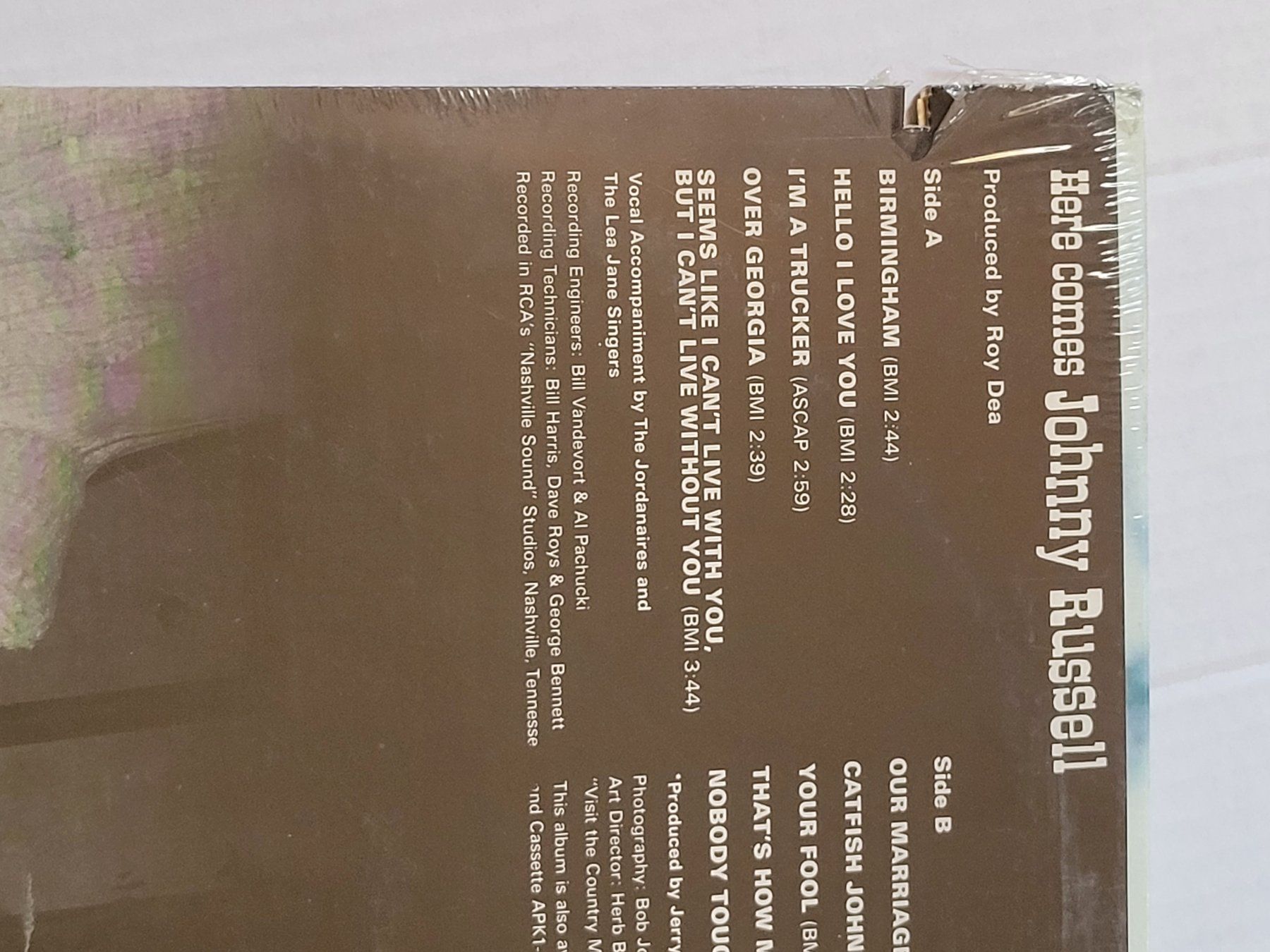 Dischi in vinile: Johnny Russell – Here Comes – Nuovo (secondo la descrizione) da Zürich venduto da Avd 3