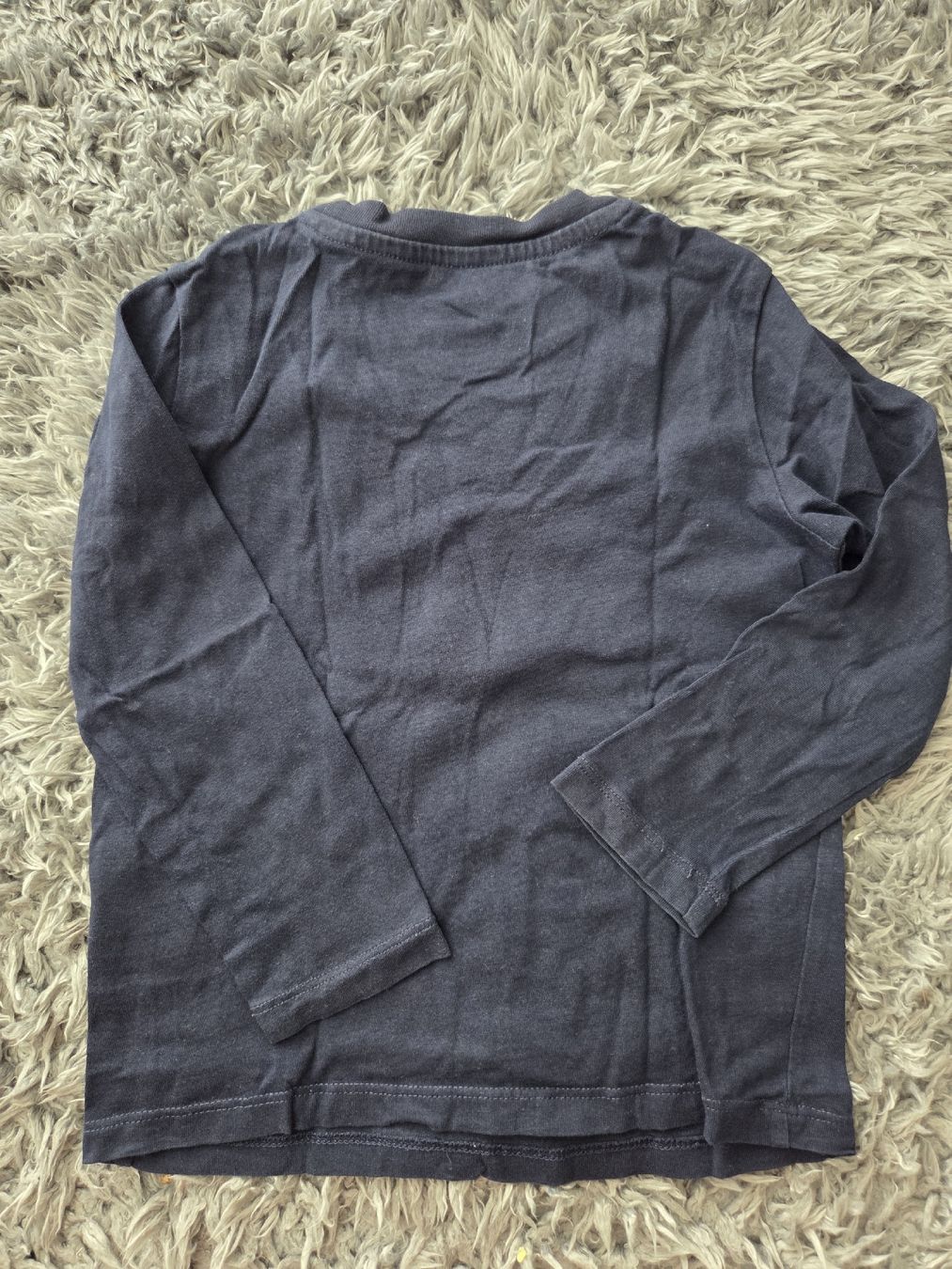 H&M Pulls et sweat-shirts: H&M Basic Langarmshirt Grösse 98/104 dunkelblau – D'occasion à Hüntwangen par ManuM2014 1